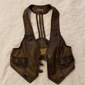 😎3/$12 Faux leather vest, size M
